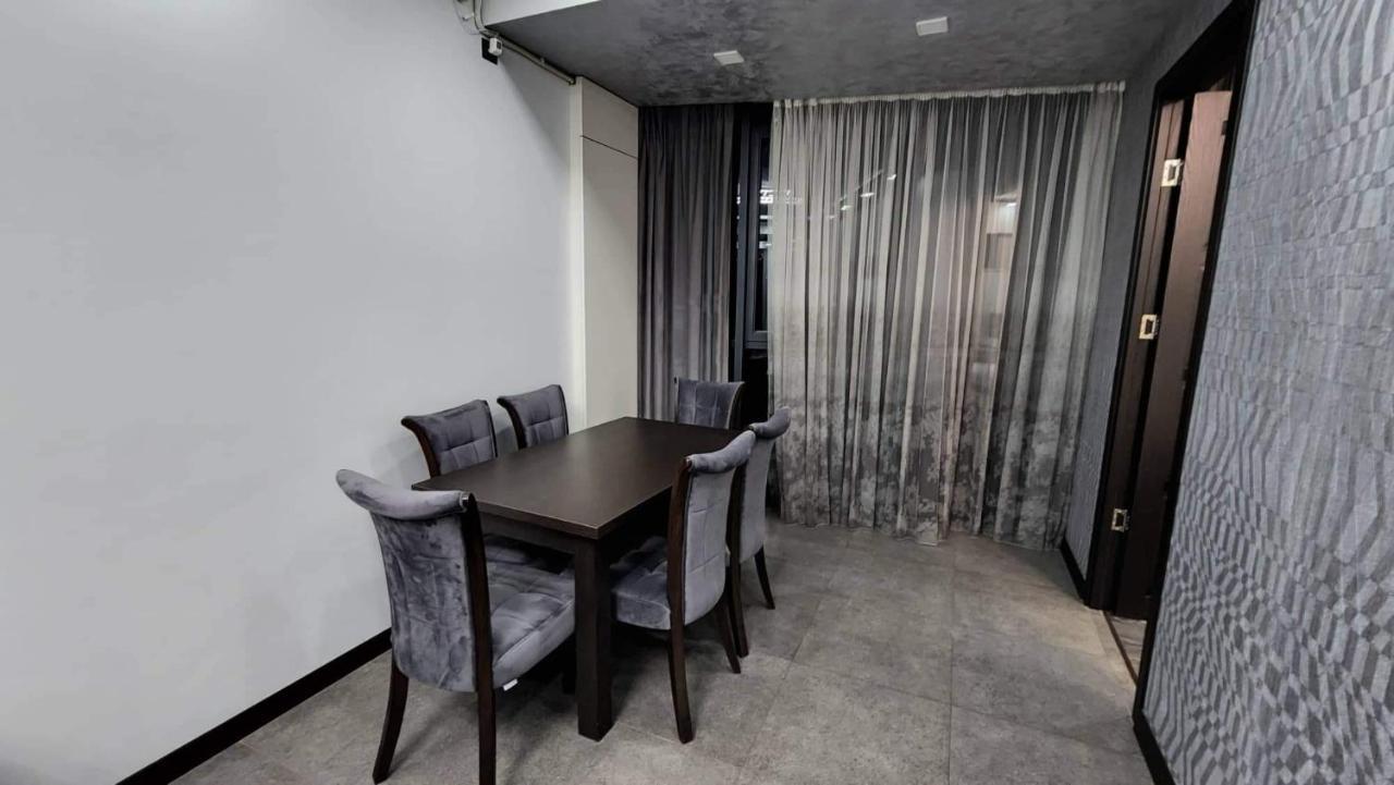 Luxuary 2Bedroom 2 Bathroom Apartment With Jacuzzi Erywań Zewnętrze zdjęcie