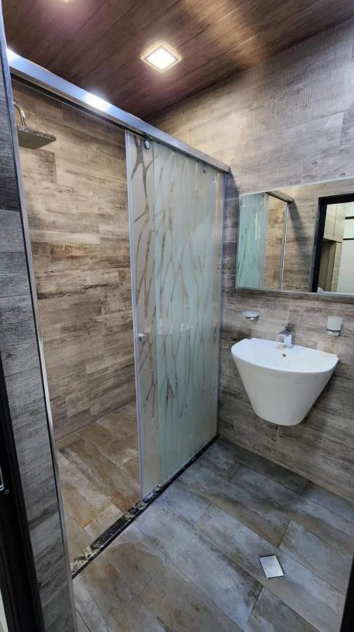 Luxuary 2Bedroom 2 Bathroom Apartment With Jacuzzi Erywań Zewnętrze zdjęcie