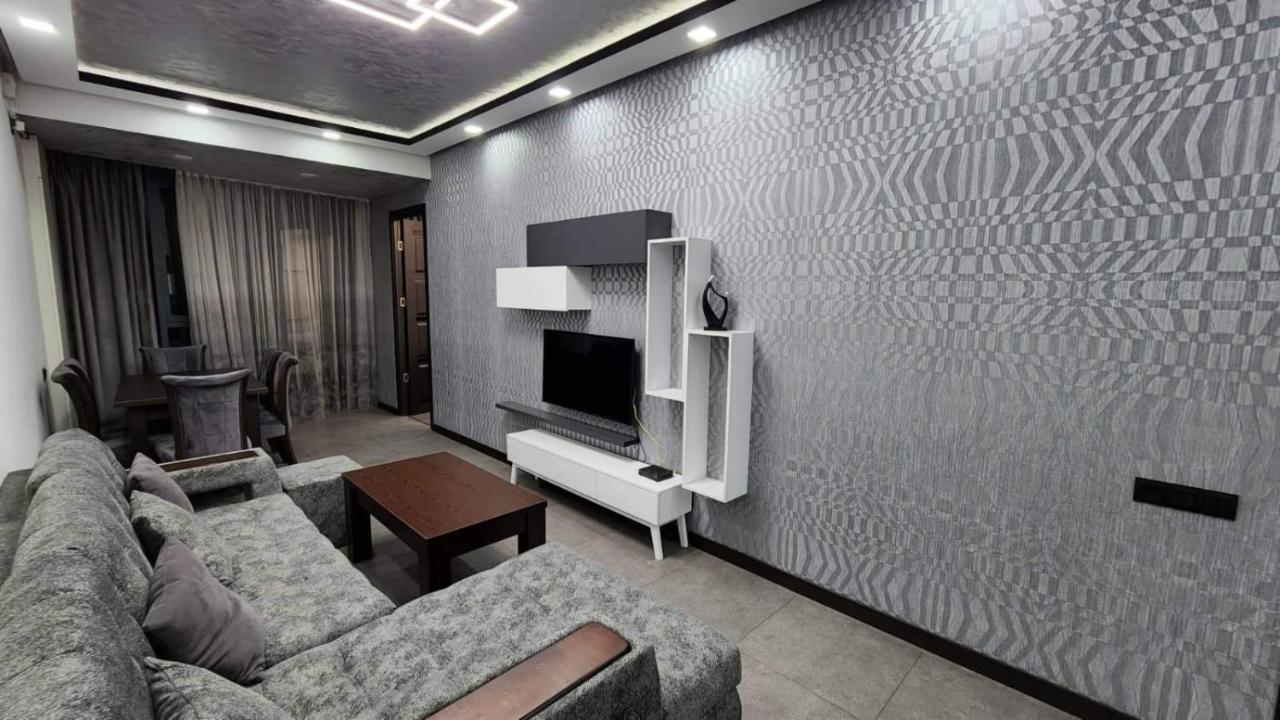 Luxuary 2Bedroom 2 Bathroom Apartment With Jacuzzi Erywań Zewnętrze zdjęcie
